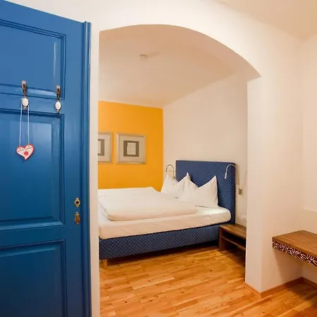 Konukevi Restaurant Zum Brauhaus