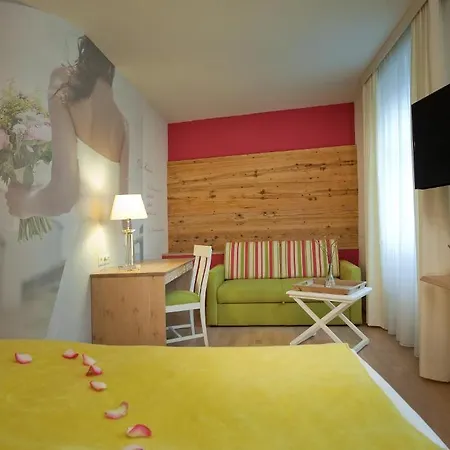 Gasthof Restaurant Zum Brauhaus Penzion Hartberg